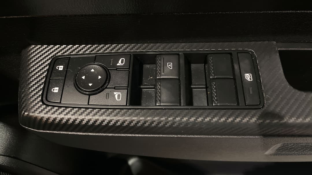 2025 Mitsubishi Triton Glx+ (4x4), Automatic, 9630 km, Drivers Side Door Panel Controls