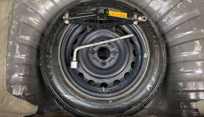 2015 Nissan Micra XV CVT, Petrol, Automatic, 75,961 km, Dicky (Boot door) - Tool missing