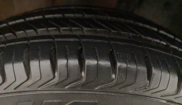 2015 Datsun Go Plus T, Petrol, Manual, 46,196 km, Left Rear Tyre Tread
