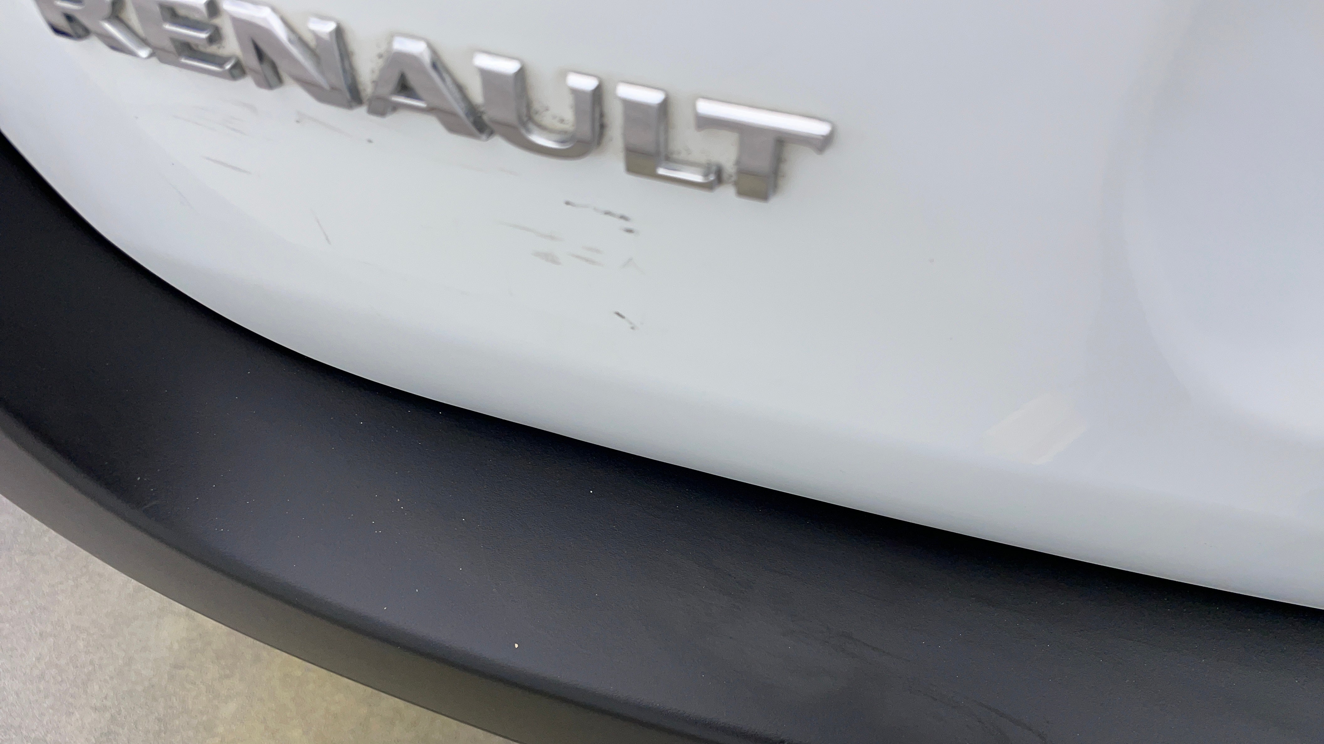 Renault Duster-Door  Boot Door Minor Scratches