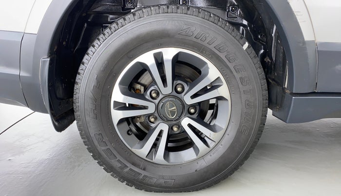 2018 Tata Hexa Varicor 400 XMA, Diesel, Automatic, 68,060 km, Right Rear Wheel