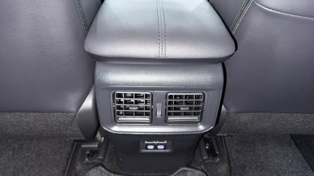 2022 Toyota RAV4 Cruiser (AWD) Hybrid, Automatic, 46064 km, Rear A/C Vent
