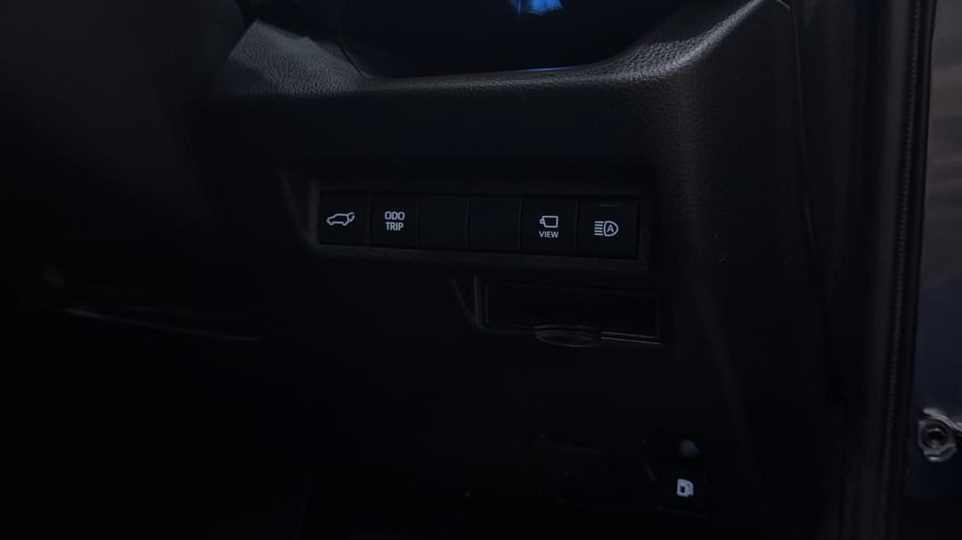 2022 Toyota RAV4 Cruiser (AWD) Hybrid, Automatic, 46064 km, Utility Switches/Buttons