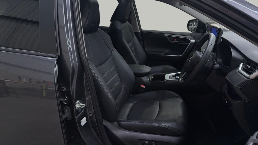 2022 Toyota RAV4 Cruiser (AWD) Hybrid, Automatic, 46064 km, Right Side Front Door Cabin View