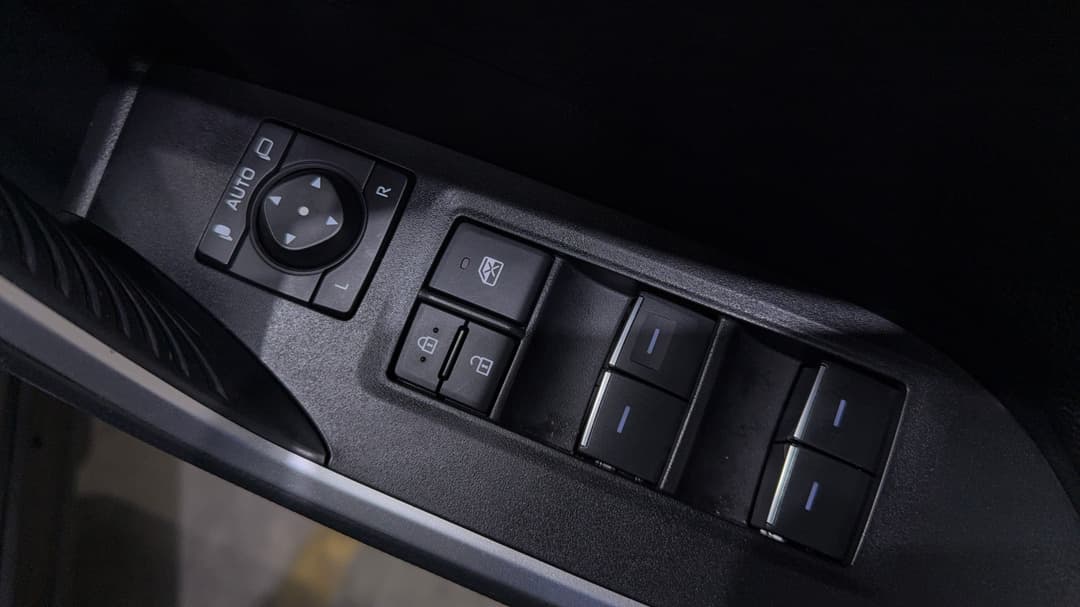 2022 Toyota RAV4 Cruiser (AWD) Hybrid, Automatic, 46064 km, Drivers Side Door Panel Controls