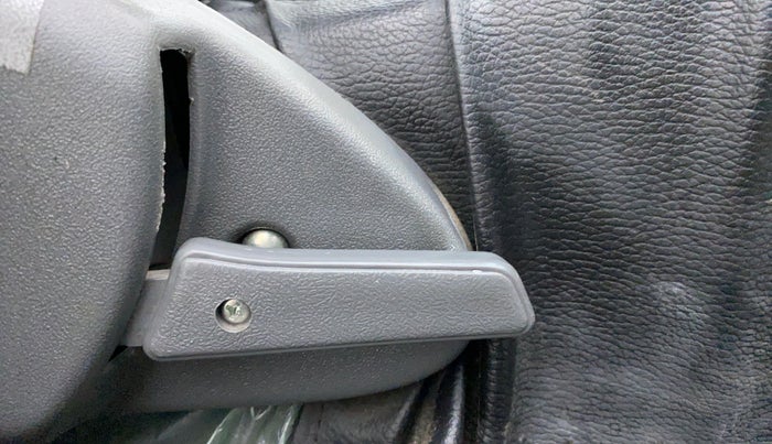2015 Maruti Alto 800 LXI, Petrol, Manual, 8,761 km, Driver Side Adjustment Panel