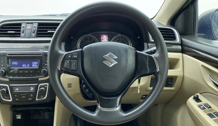 2014 Maruti Ciaz VDI PLUS, Diesel, Manual, 1,35,606 km, Steering Wheel Close Up