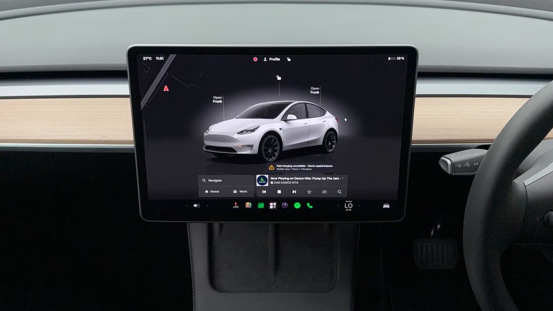 2023 Tesla Model Y Long Range, Automatic, 28994 km, Center Console