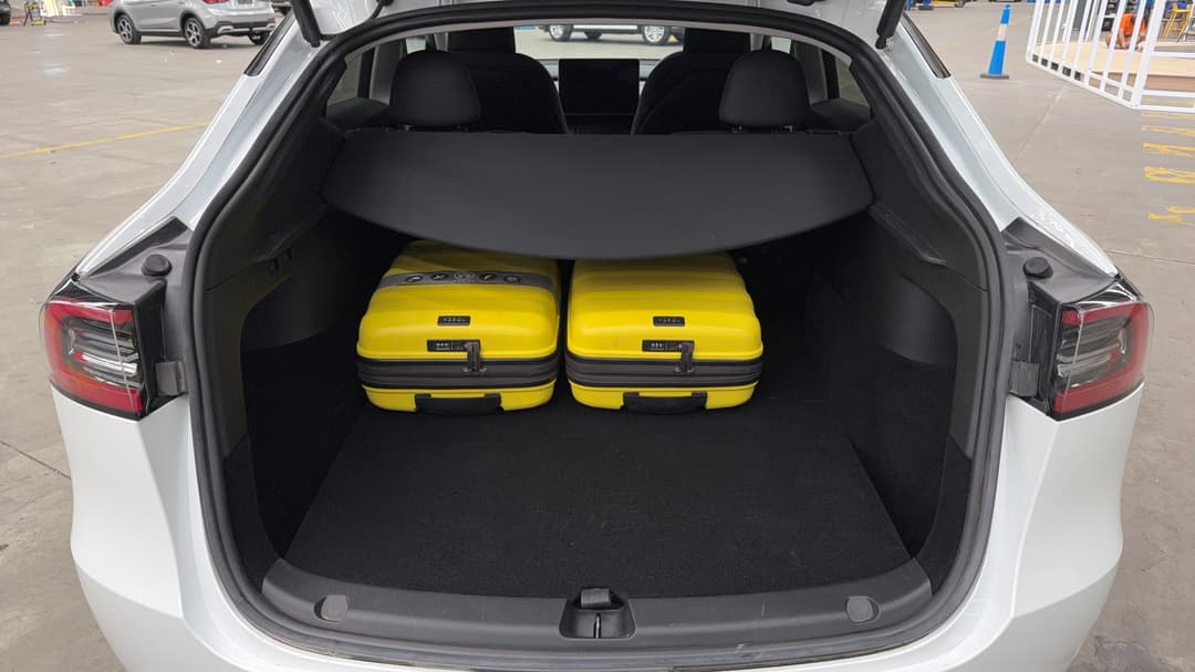 2023 Tesla Model Y Long Range, Automatic, 28994 km, Boot Inside View with Luggage