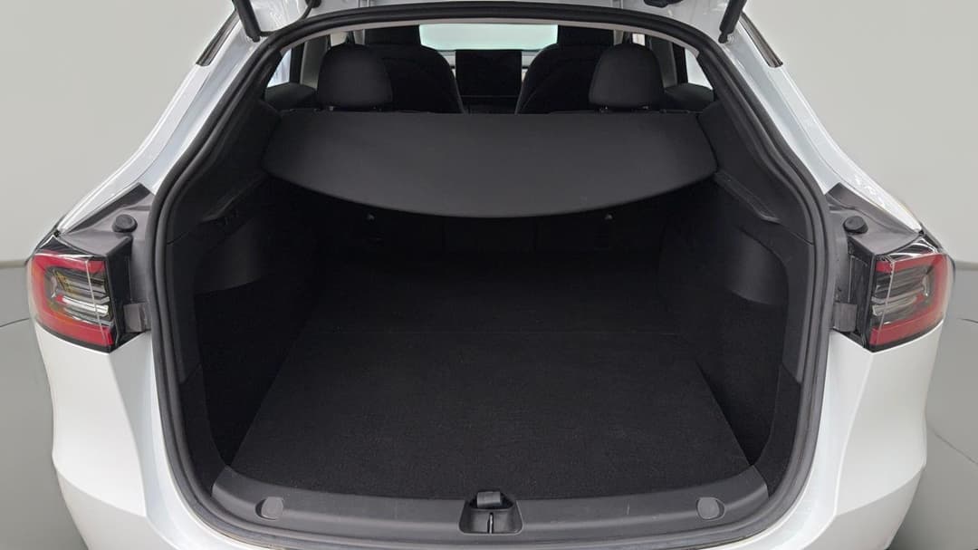2023 Tesla Model Y Long Range, Automatic, 28994 km, Boot Inside View
