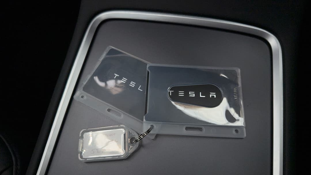 2023 Tesla Model Y Long Range, Automatic, 28994 km, Key Close-up