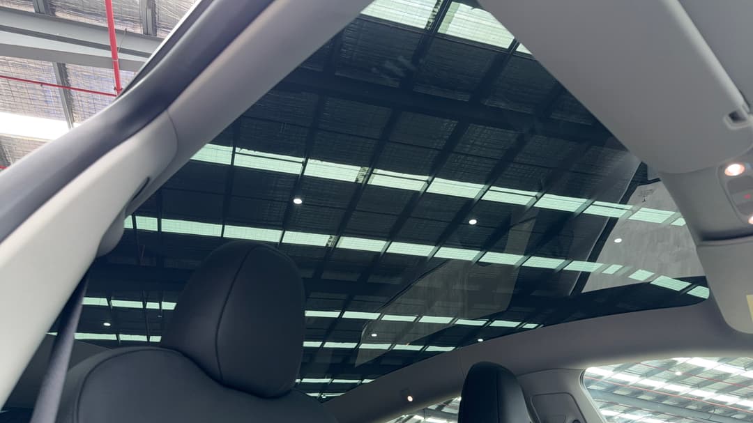 2023 Tesla Model Y Long Range, Automatic, 28994 km, Interior Sunroof/Moonroof