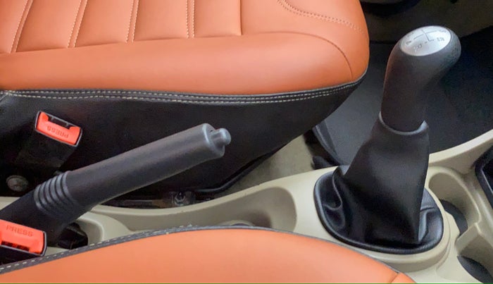 2015 Nissan Terrano XL OPT 85 PS, Diesel, Manual, 1,21,197 km, Gear Lever