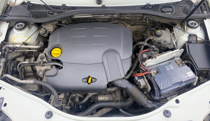 2015 Nissan Terrano XL OPT 85 PS, Diesel, Manual, 1,21,197 km, Engine Bonet View