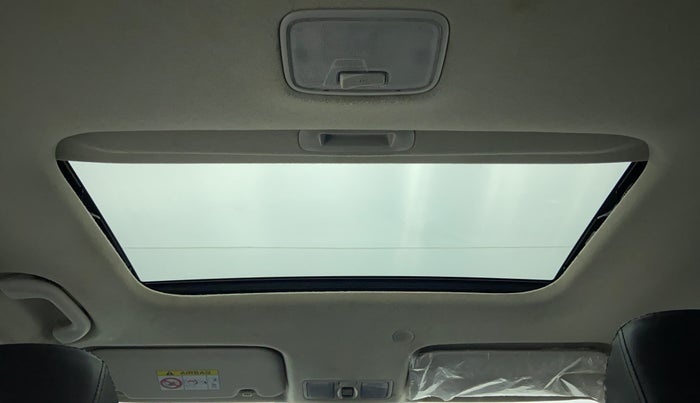 2019 Hyundai VENUE 1.0 TURBO GDI SX+ AT, Petrol, Automatic, 26,885 km, Interior Sunroof