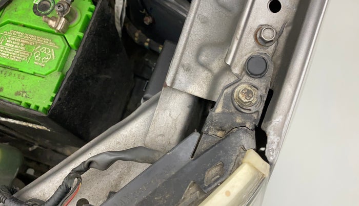 2015 Maruti Wagon R 1.0 VXI AMT, Petrol, Automatic, 36,832 km, Left headlight - Clamp has minor damage