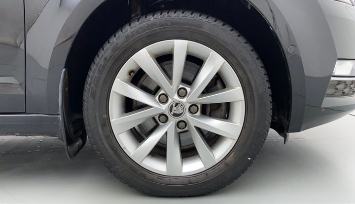 2018 Skoda Octavia LK 1.8 TSI AT, Petrol, Automatic, 26,983 km, Right Front Wheel