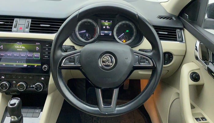 2018 Skoda Octavia LK 1.8 TSI AT, Petrol, Automatic, 26,983 km, Steering Wheel Close Up