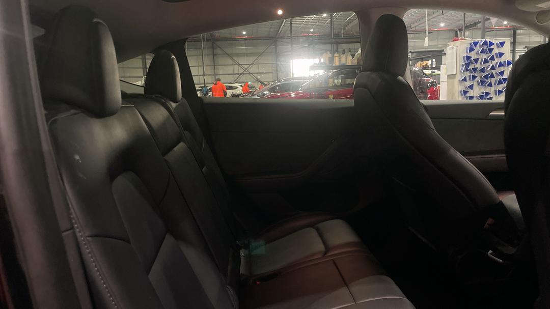 2023 Tesla Model Y Rear-wheel Drive, Automatic, 55947 km, Right Side Rear Door Cabin View