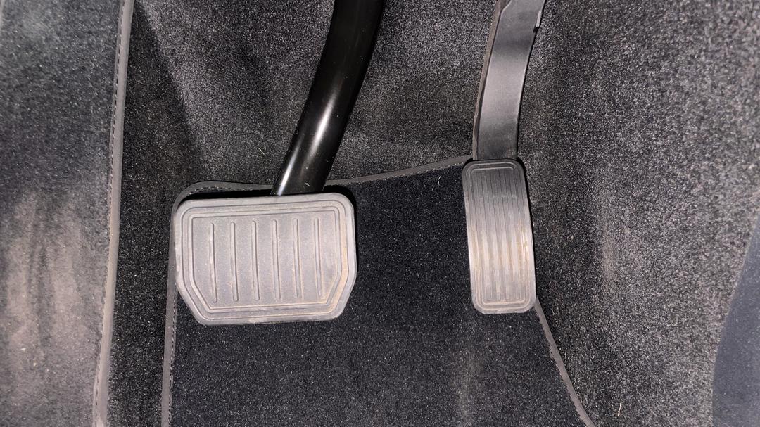 2023 Tesla Model Y Rear-wheel Drive, Automatic, 55947 km, Pedals and Footmat