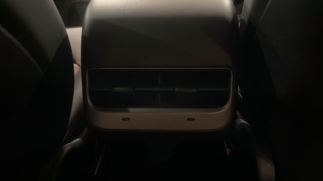 2023 Tesla Model Y Rear-wheel Drive, Automatic, 55947 km, Rear A/C Vent