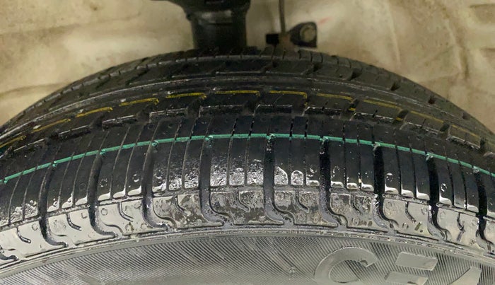 2015 Maruti Wagon R 1.0 VXI, Petrol, Manual, 18,513 km, Left Front Tyre Tread
