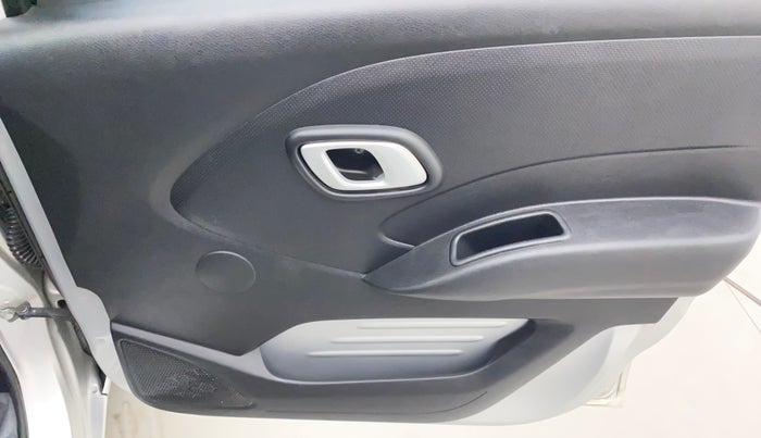 2018 Datsun Redi Go T(O) 1.0, Petrol, Manual, 35,190 km, Driver Side Door Panels Control