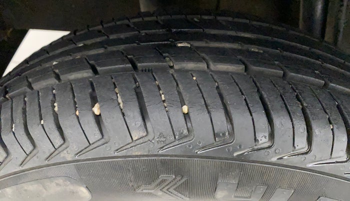 2018 Datsun Redi Go T(O) 1.0, Petrol, Manual, 35,190 km, Right Rear Tyre Tread