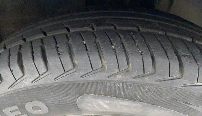 2018 Datsun Redi Go T(O) 1.0, Petrol, Manual, 35,190 km, Right Front Tyre Tread