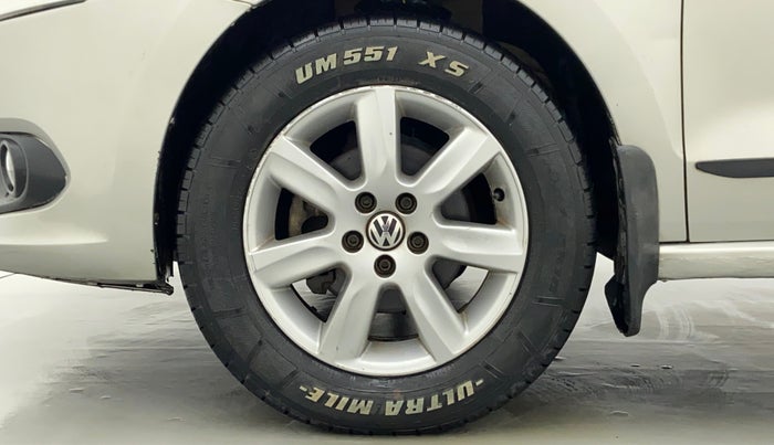 2014 Volkswagen Vento COMFORTLINE MT PETROL, Petrol, Manual, 58,108 km, Left Front Wheel