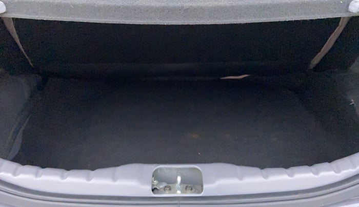 2018 Hyundai Eon MAGNA PLUS, Petrol, Manual, 3,922 km, Boot Inside