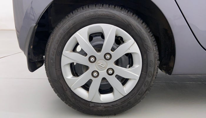 2018 Hyundai Eon MAGNA PLUS, Petrol, Manual, 3,922 km, Right Rear Wheel
