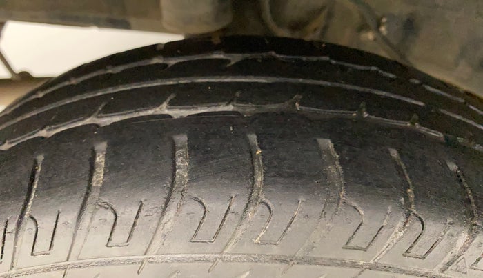 2015 Datsun Go A, Petrol, Manual, 65,131 km, Right Rear Tyre Tread