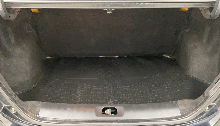 2014 Maruti Swift Dzire VXI, Petrol, Manual, 54,558 km, Boot Inside