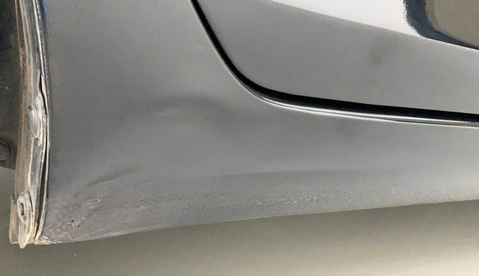 2014 Maruti Swift Dzire VXI, Petrol, Manual, 54,558 km, Right running board - Slightly dented