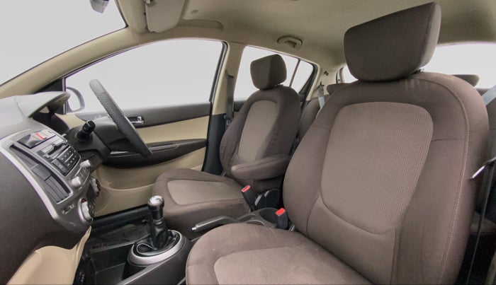 2014 Hyundai i20 ASTA 1.2, Petrol, Manual, 40,499 km, Right Side Front Door Cabin