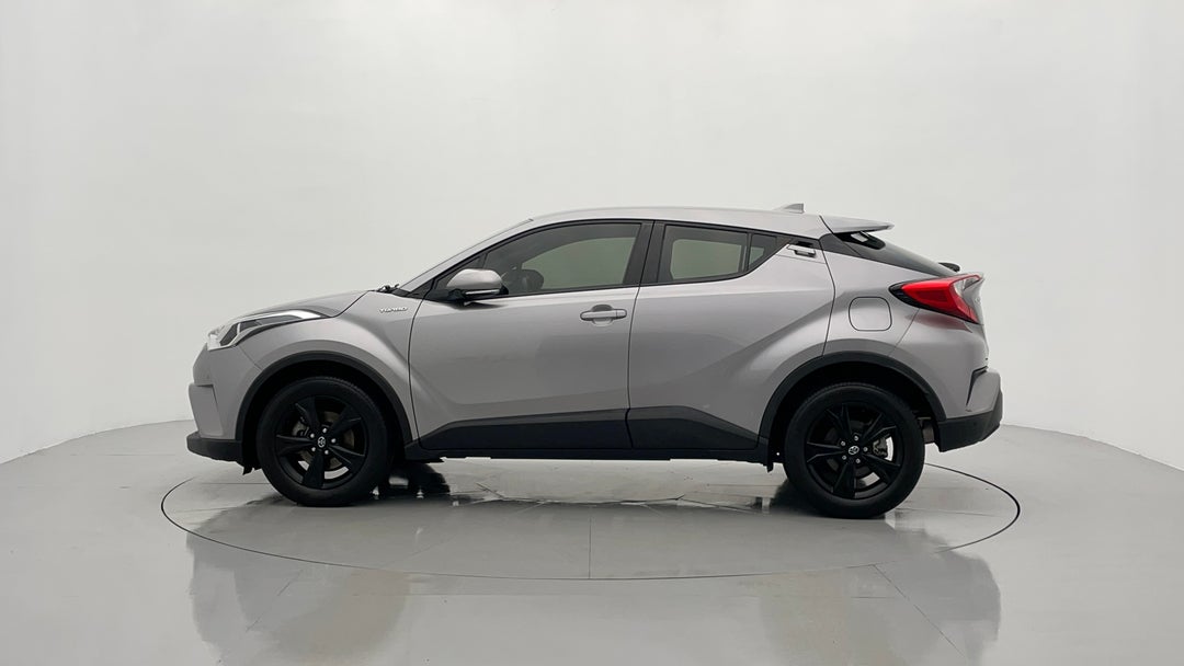 2019 Toyota C-HR (2wd), Manual, 72889 km, Left Side View