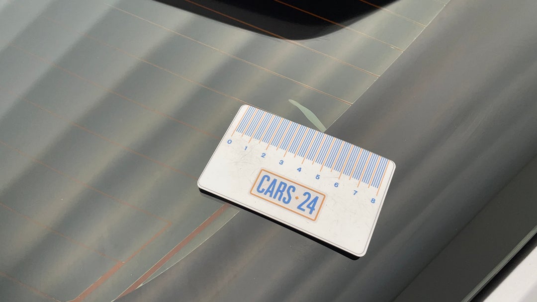 2019 Toyota C-HR (2wd), Manual, 72889 km, Windshield Rear Tinting bubbling