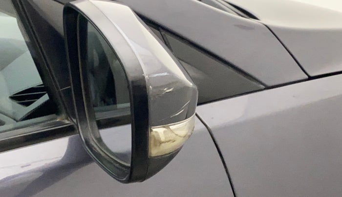 2014 Hyundai Verna FLUIDIC 1.6 VTVT SX, Petrol, Manual, 65,104 km, Right rear-view mirror - Indicator light not working