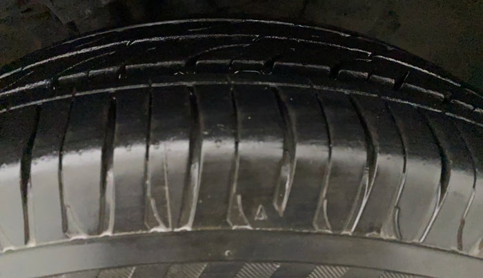2016 Hyundai Elite i20 SPORTZ 1.2, Petrol, Manual, 73,116 km, Left Front Tyre Tread