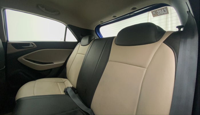2016 Hyundai Elite i20 SPORTZ 1.2, Petrol, Manual, 73,116 km, Right Side Rear Door Cabin