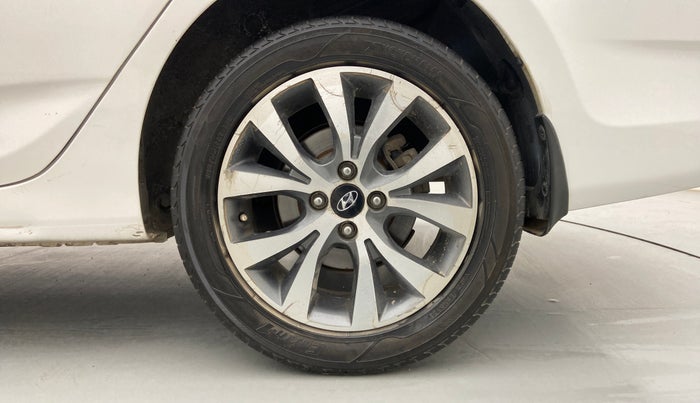 2014 Hyundai Verna FLUIDIC 1.6 CRDI SX, Diesel, Manual, 78,993 km, Left Rear Wheel
