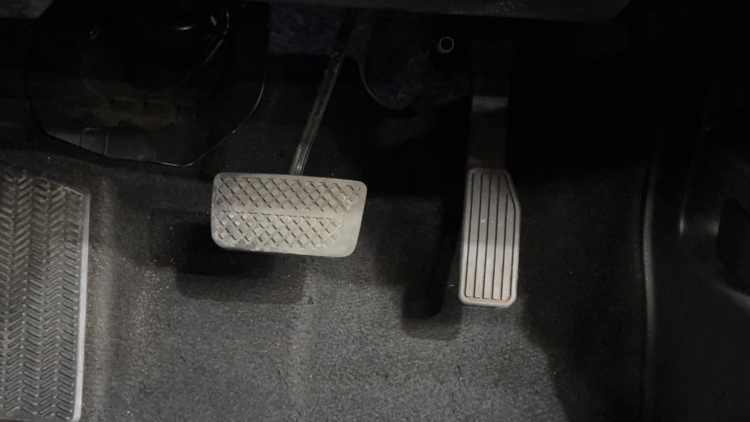 2016 Honda HR-V Vti-s, Automatic, 47753 km, Pedals and Footmat