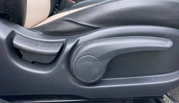 2018 Hyundai Elite i20 ASTA 1.2, Petrol, Manual, 58,336 km, Driver Side Adjustment Panel
