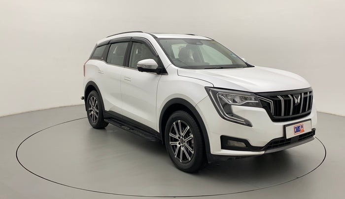 2022 Mahindra XUV700 AX 7 LUXURY D AWD AT 7 STR, Diesel, Automatic, 4,418 km, Right Front Diagonal