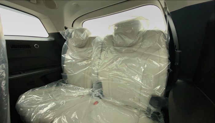 2022 Mahindra XUV700 AX 7 LUXURY D AWD AT 7 STR, Diesel, Automatic, 4,418 km, Third Seat Row ( optional )