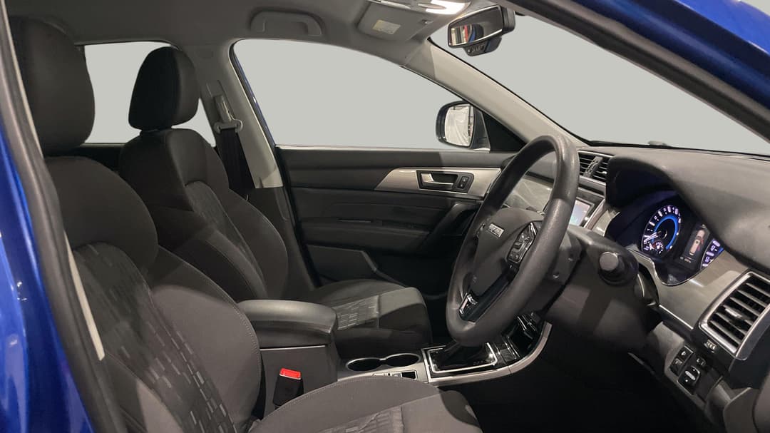 2020 Haval H2 Premium 2WD, Automatic, 63137 km, Right Side Front Door Cabin View