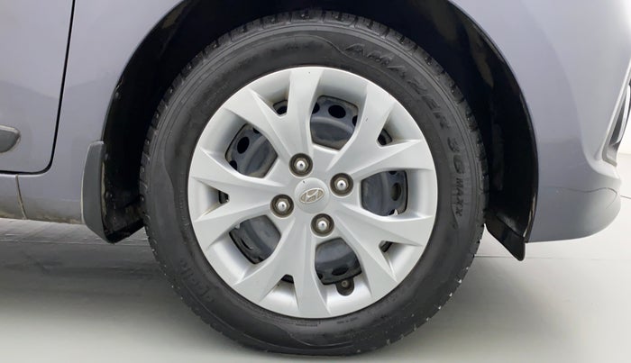 2016 Hyundai Grand i10 SPORTZ 1.2 KAPPA VTVT, Petrol, Manual, 32,843 km, Right Front Wheel