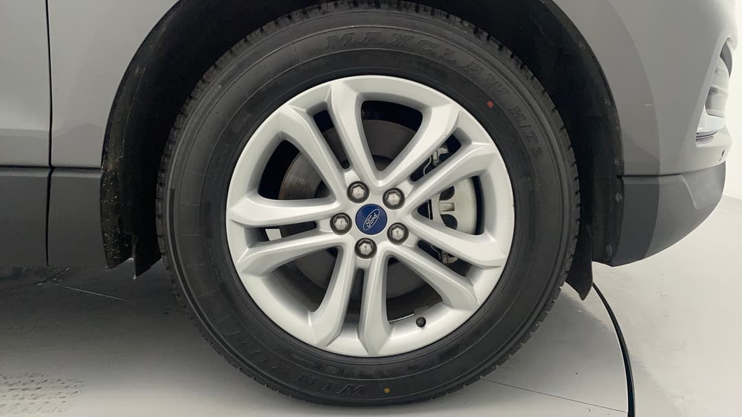 2018 Ford Endura Trend (awd), Automatic, 86655 km, Right Front Wheel