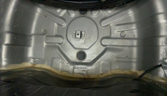 2019 Datsun Redi Go T (O), Petrol, Manual, 20,851 km, Boot floor - Slight discoloration